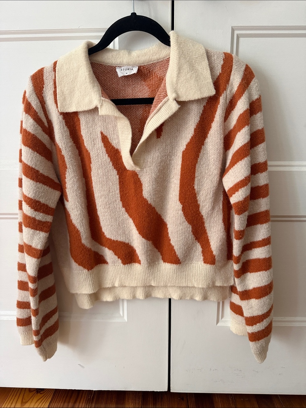 Storia Cream & Rust Zebra-Stripe Polo Sweater